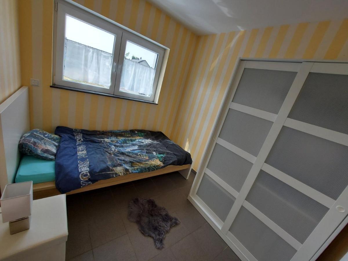 Several Different Rooms, Newly Furnished, In A New House In Vichten ภายนอก รูปภาพ